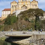아파트 Bewegung In Ruhe